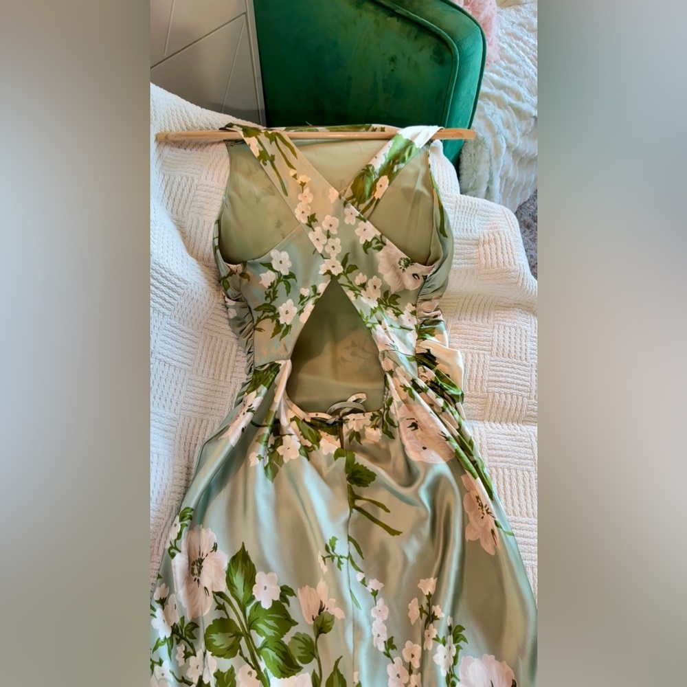 Reformation Anaiis Silk Dress In Tarragon, brand new, never worn, no flaws. - Picture 9 of 16